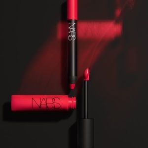 NARS Velvet Matte Lip Pencil-Famous Red 2489